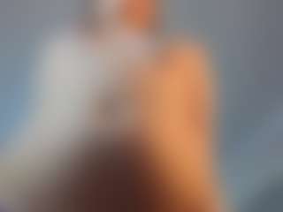 Live cam show with Sofia - Oil on StripNow