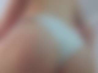 Live cam show with Sofia - Lovense Brown Hair on Mixed Magazine Live
