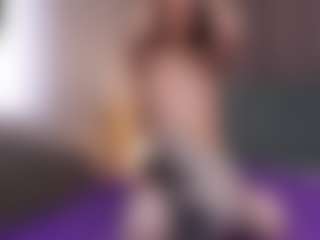 Live cam show with Sofia - Striptease on crypto-cams