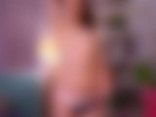Live cam show with Sofia - College Brown Hair on Camsoda