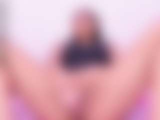 Live cam show with MiistyRose - Facesitting on Camsoda