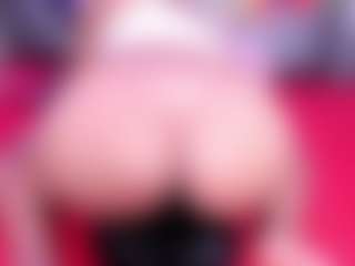 Live cam show with MiistyRose - Small Tits on Dare Cams