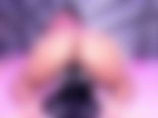 Live cam show with MiistyRose - Smoking on Camsoda