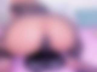 Live-Cam-Show mit MiistyRose - Public BBW auf Camsoda
