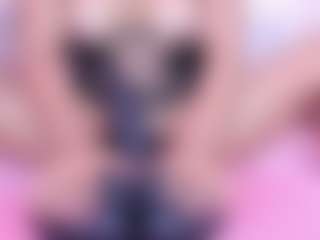 Live cam show with MiistyRose - Smoking on Camsoda