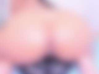 Live cam show with MiistyRose - Oil on Camsoda