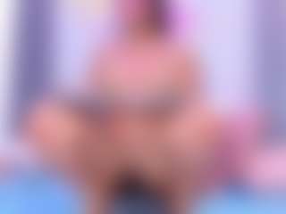 Live cam show with MiistyRose - Fingers on Camsoda