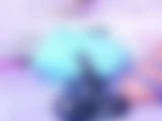Live cam show with MiistyRose - Facial on StripNow