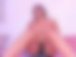 Live cam show with MiistyRose - Petite on Camsoda