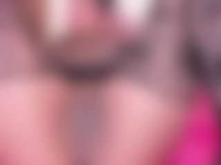 Live-Cam-Show mit MiistyRose - Double Penetration auf Camsoda