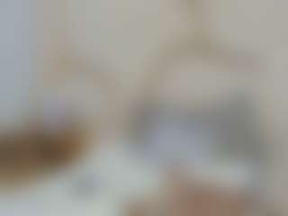 Zayra MILF webcam performer live streaming