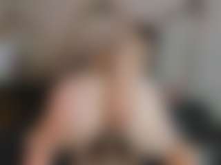 Zayra MILF webcam performer live streaming