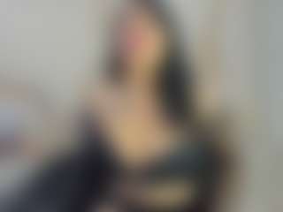 Live cam show with Zayra - Average on Camsoda
