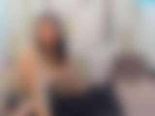 Live cam show with Zayra - Sensual on Fling VIP Chat