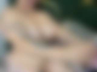 Live cam show with Zayra - Tease on Milfs Live