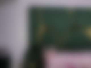 Live cam show with Zayra - Average on SquirtSoMuch
