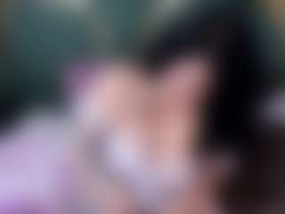 Zayra MILF webcam performer live streaming
