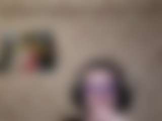 Isa's Live Sex Cam Show