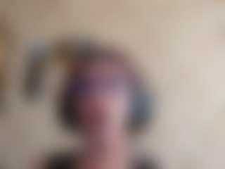 Live cam show with Isa - Upskirt on TeamSkeetLive