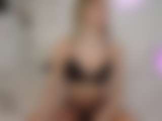 baby-imi's Live Sex Cam Show