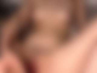 AdelinaComerford MILF webcam performer live streaming