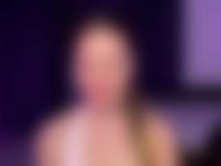 Show in cam erotica live di AdelinaComerford
