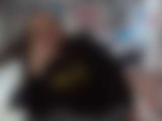 Live cam show with KyleWray - Brown Eyes on AdultVida.com
