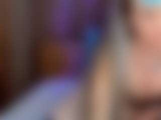 AshleyCutiePie MILF webcam performer live streaming