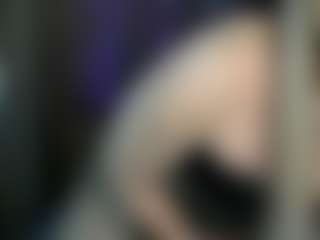Live cam show with AshleyCutiePie - Butt Plug on luckytryst.com