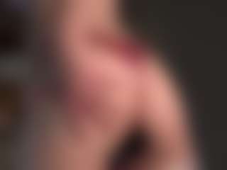 Live cam show with Stacy - Brown Eyes Brown Hair on SquirtSoMuch