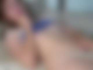 Live cam show with Stacy - Brown Hair Teen (18+) on Camsoda