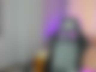 Live cam show with Kylara-1 - Nipple Piercings on StripNow