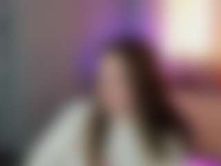 Live cam show with Kylara-1 - Body Massage on Pornisteam.com