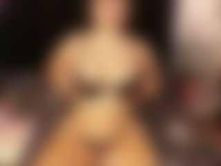 lovethickmilf MILF webcam performer live streaming