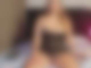 Live cam show with lovethickmilf - Tattoos on AdultVida.com