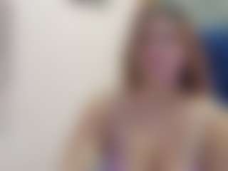 Live cam show with lovethickmilf - Thick on Hubzter Live