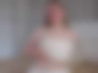 Live cam show with LucienneRelkin - Average on Fapmatic.com