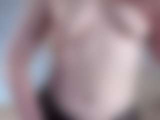 Live cam show with LucienneRelkin - Average on Camsoda