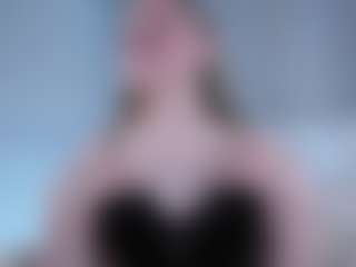LucienneRelkin's Live Sex Cam Show