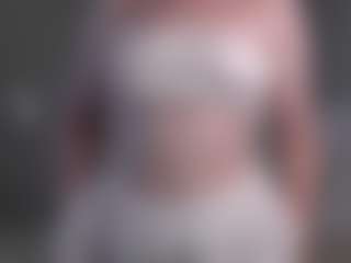 Live cam show with LucienneRelkin - Gray Eyes on livesuperchat.net