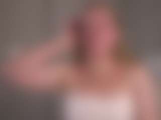 Live cam show with LucienneRelkin - Moaning on fapnchat