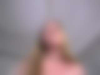 LucienneRelkin's Live Sex Cam Show
