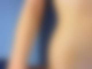 Live cam show with Emma - Grey on boobsie.com