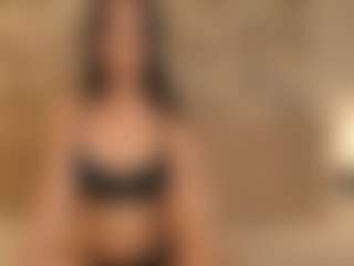Live cam show with Emma - Grey on CamClone