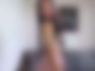 Live cam show with lilo - Bikini on StripNow