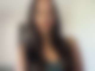 Live cam show with lilo - Brown Hair Petite on Camsoda