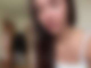 Live cam show with lilo - Brown Hair Petite on Camsoda