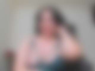 Live cam show with GoldenLunaFantasy - Middle Aged on Camsoda
