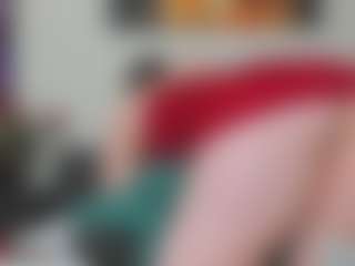 Live cam show with GoldenLunaFantasy - Oil on Camsoda