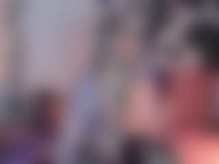 Live cam show with hi-elora - Average on Milf Play